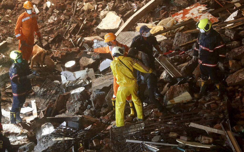 APTOPIX India Building Collapse